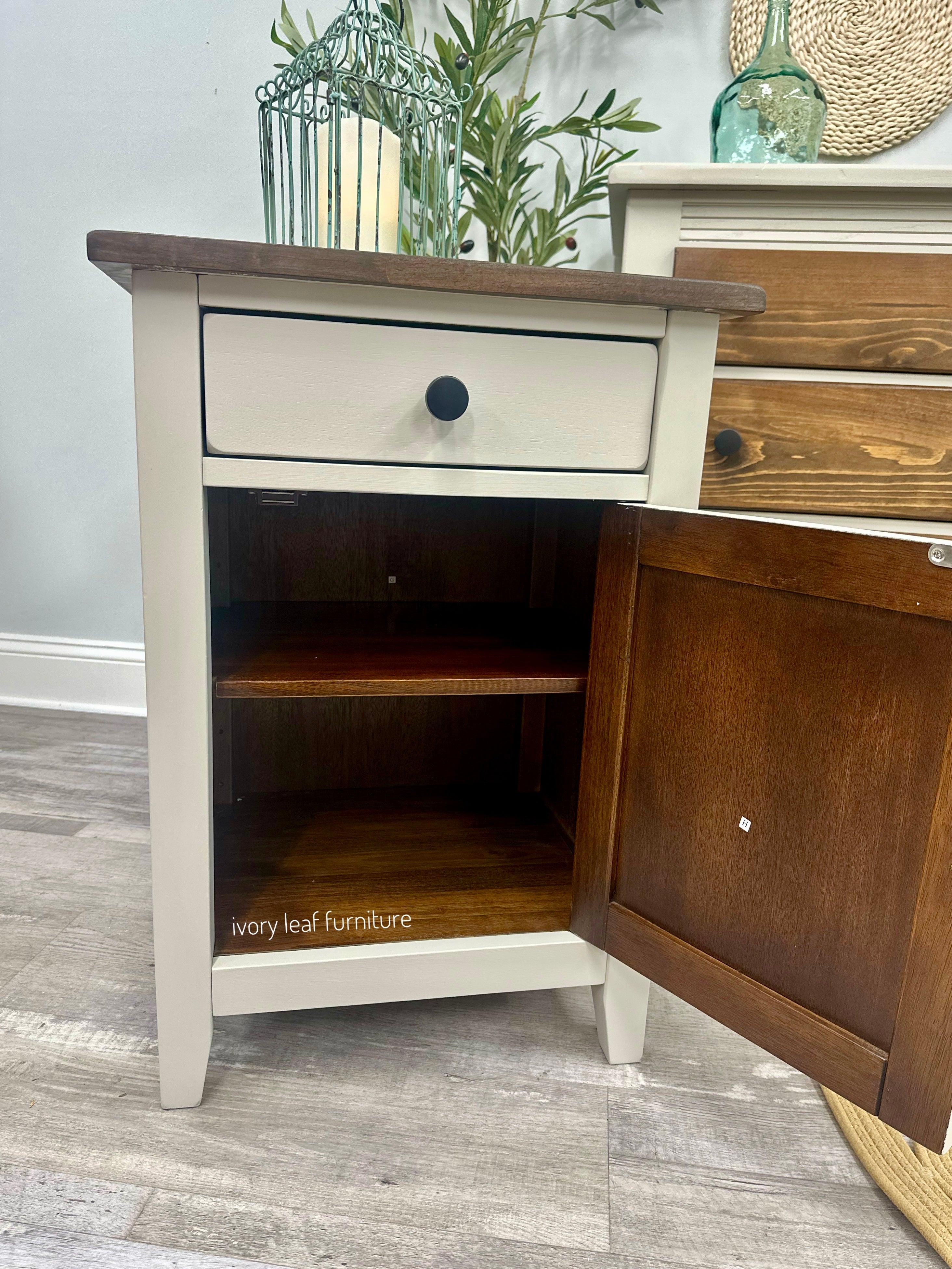 8-Drawer Dresser + 2 Nightstands — Solid Wood