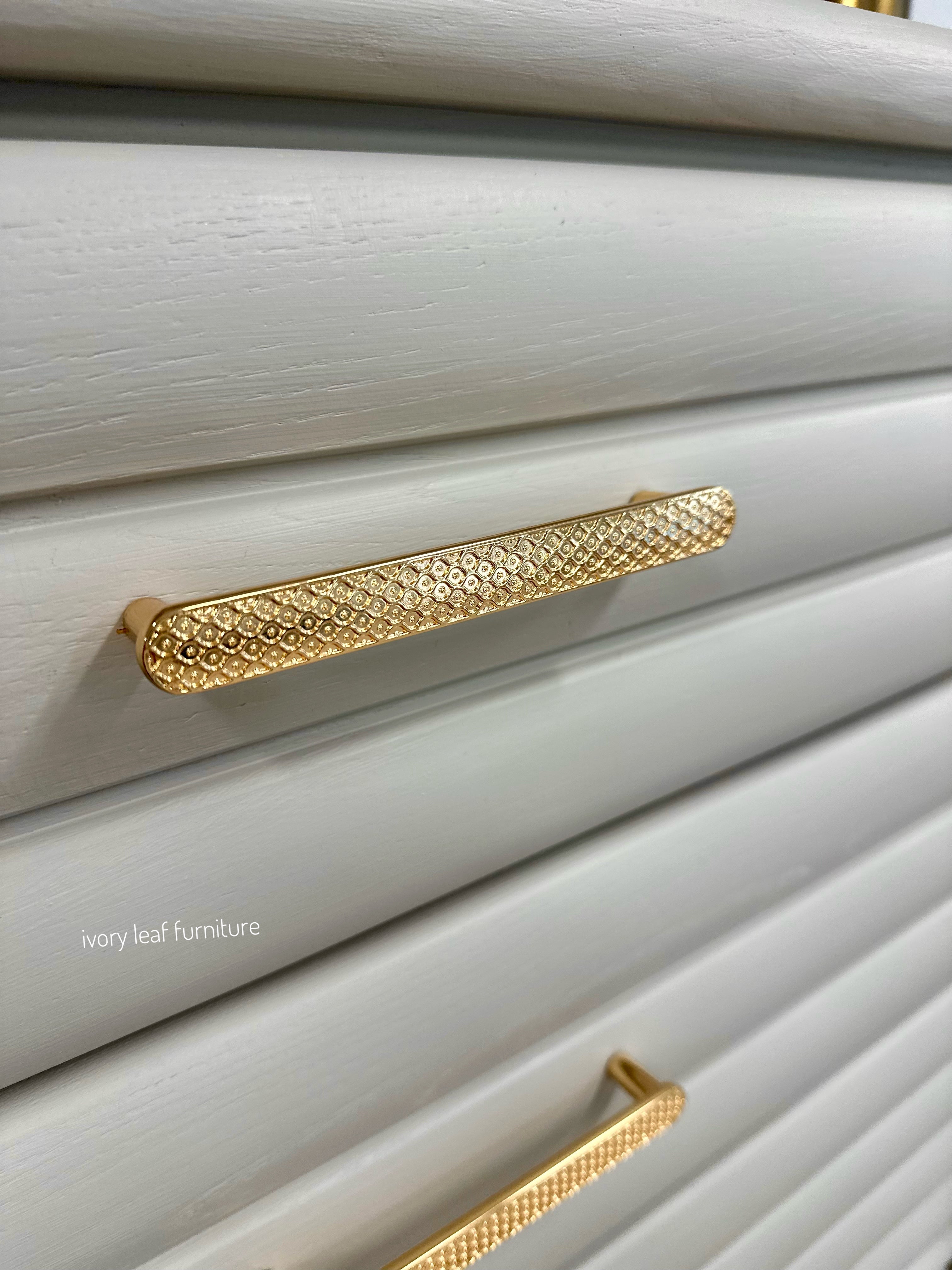 Modern Neutral Wood Dresser | Solid Wood | 5 Drawers