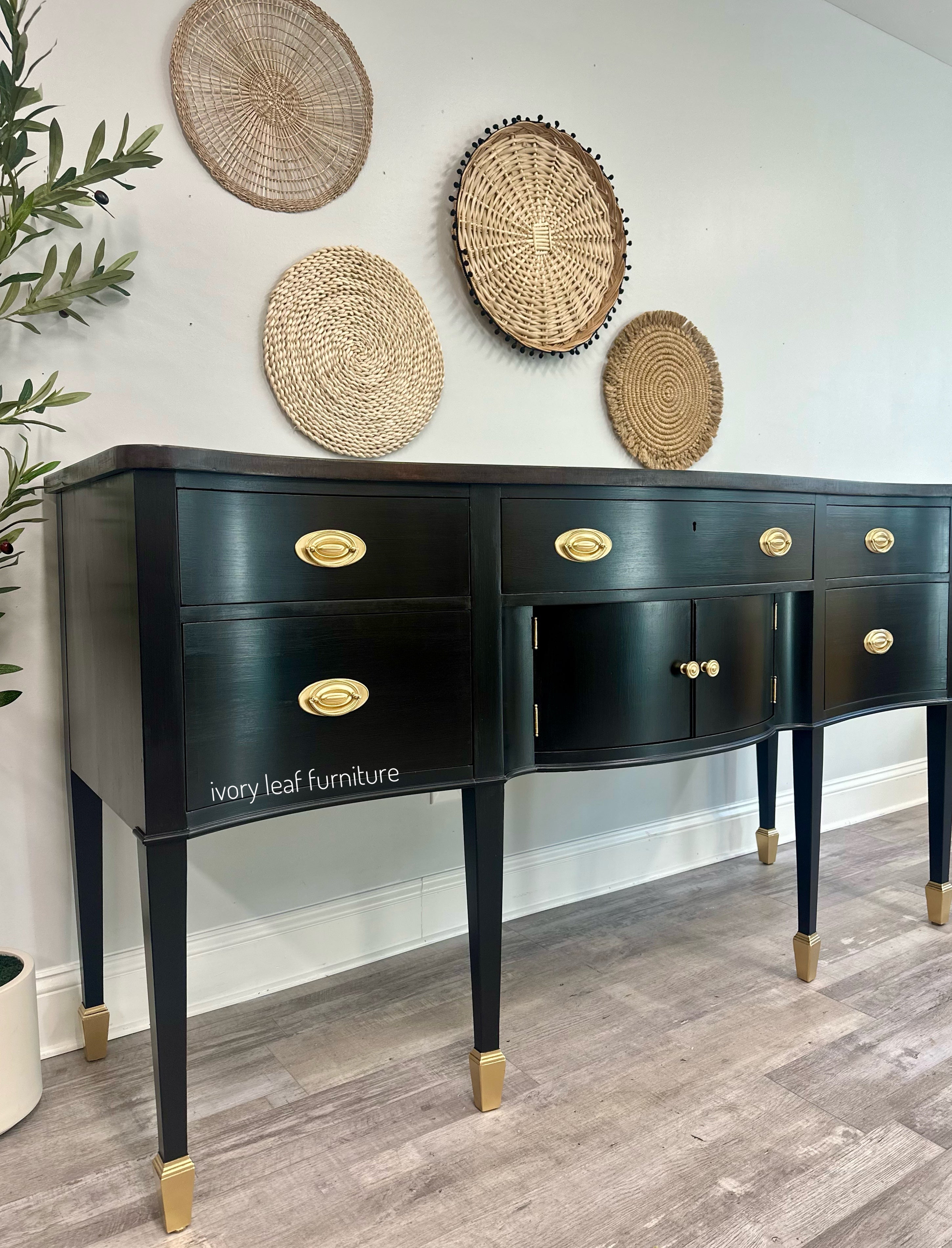 Stunning Mahogany Buffet/Sideboard
