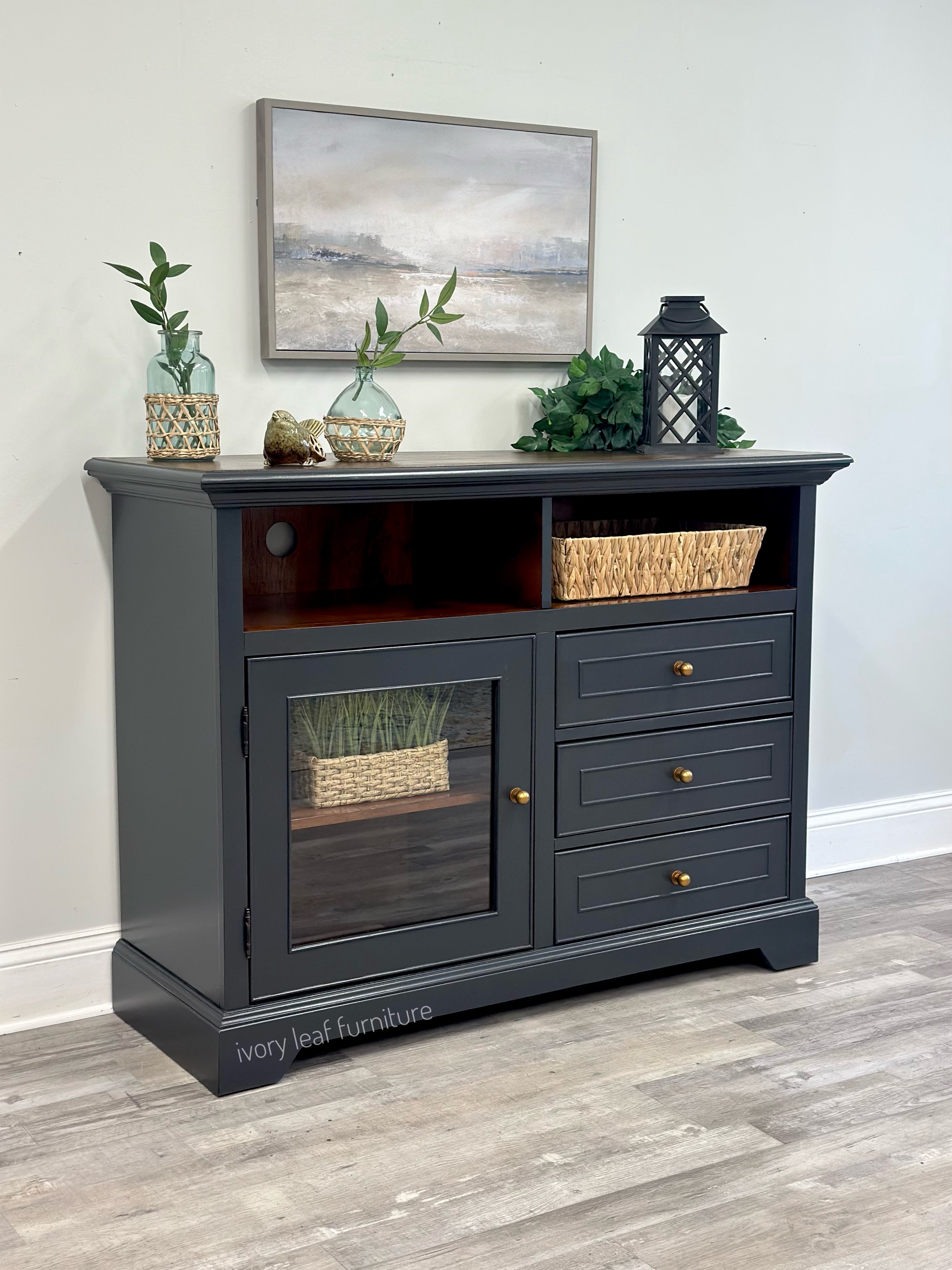 Media/Entertainment Center