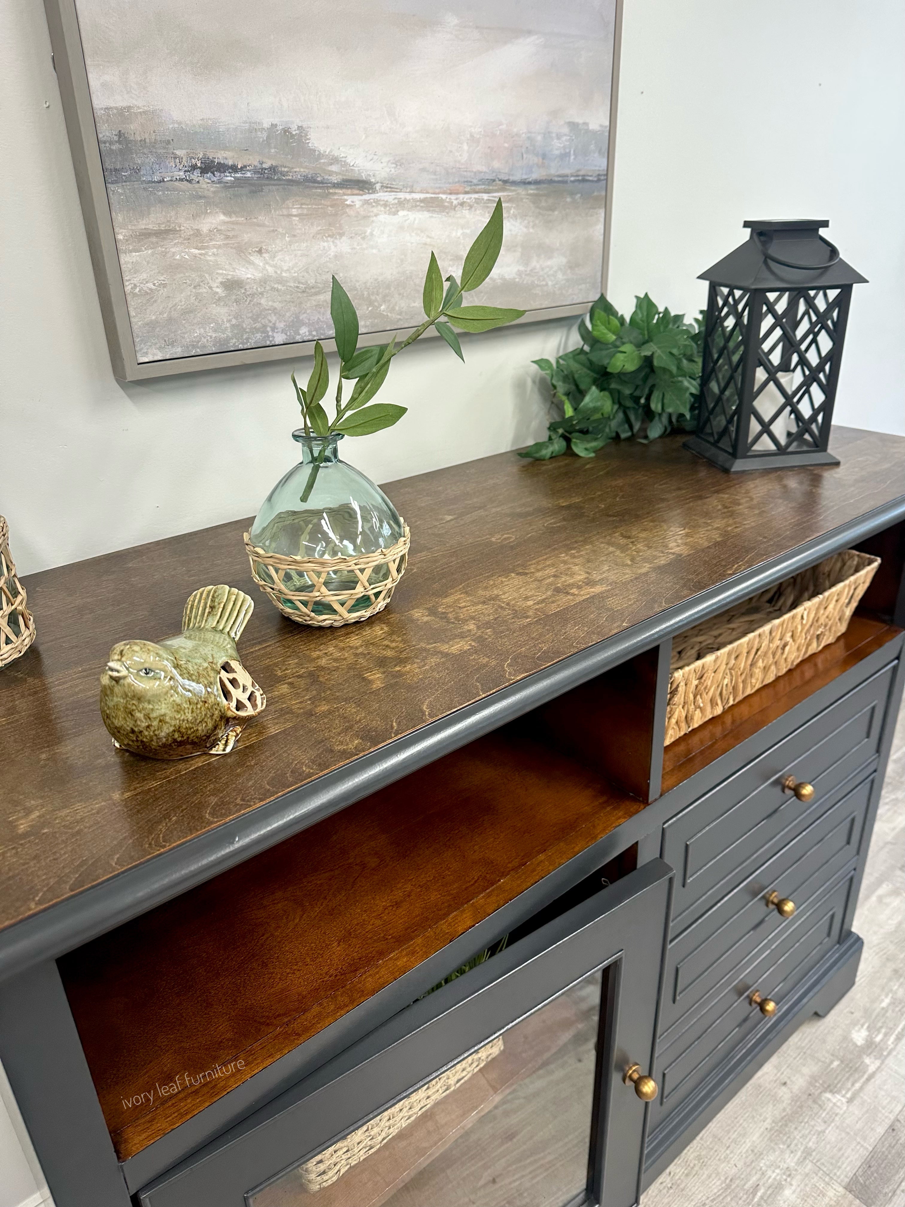 Media/Entertainment Center