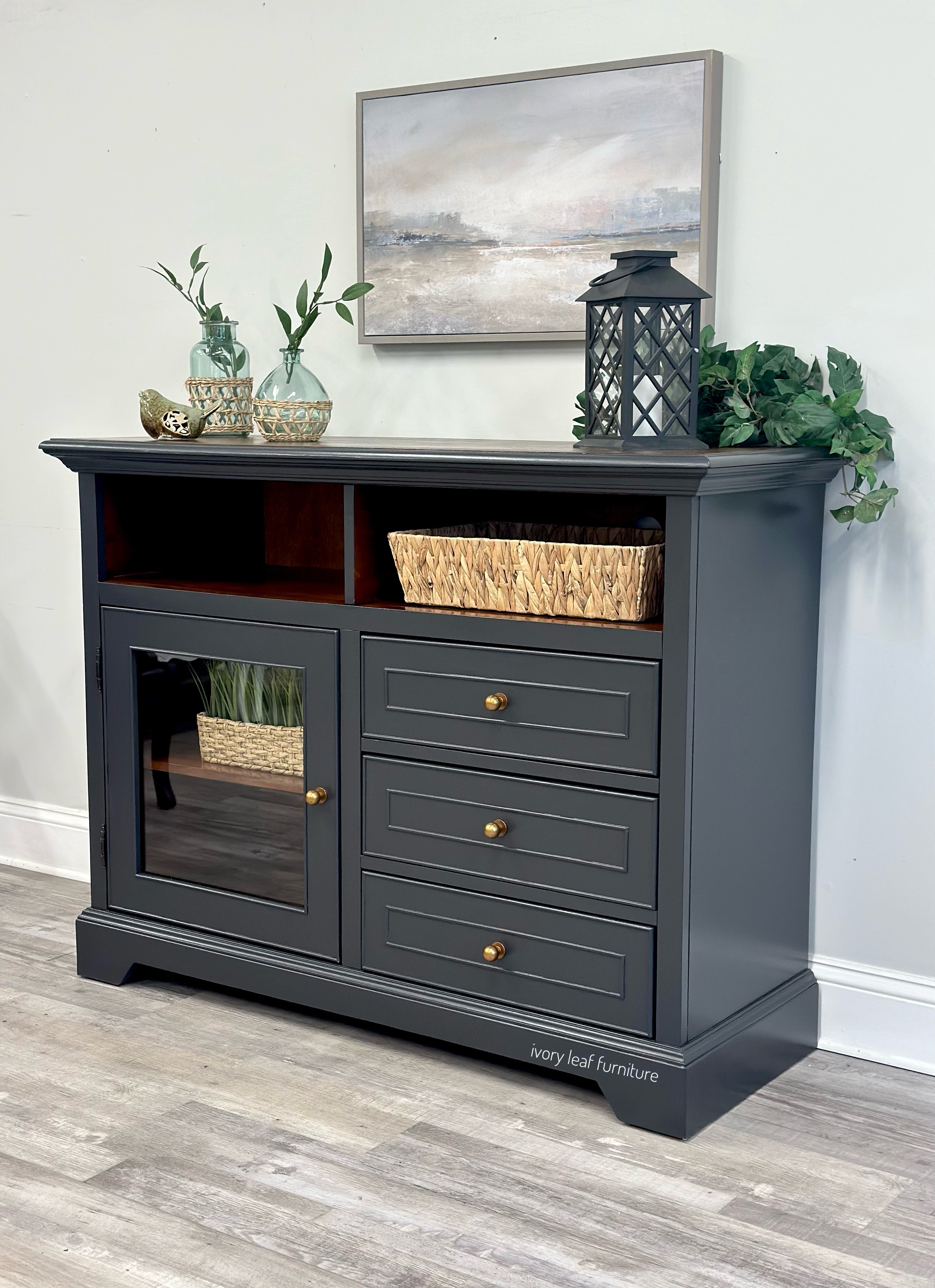 Media/Entertainment Center