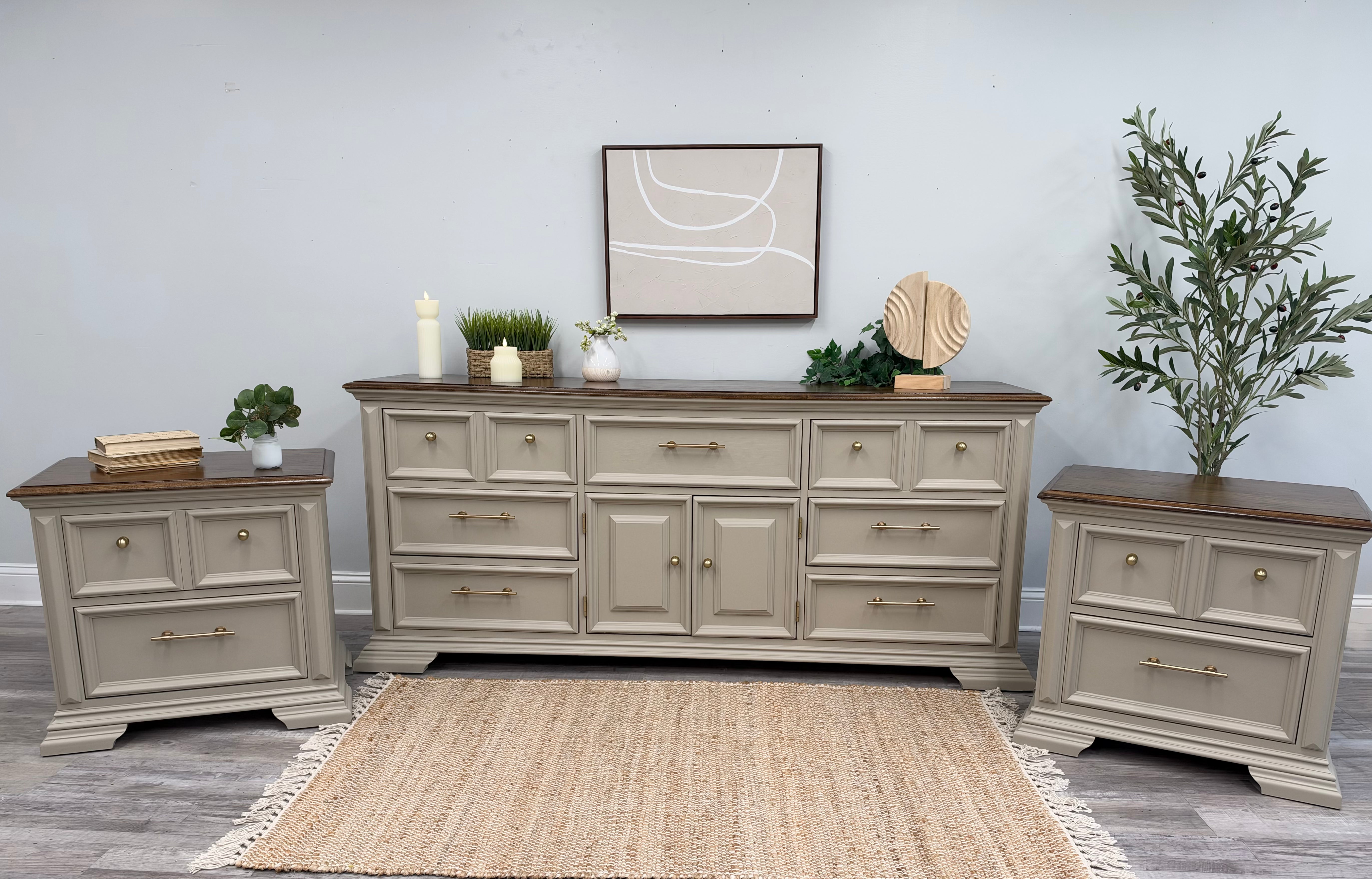 Thomasville 3-Piece Bedroom Set- Dresser + 2 Nightstands