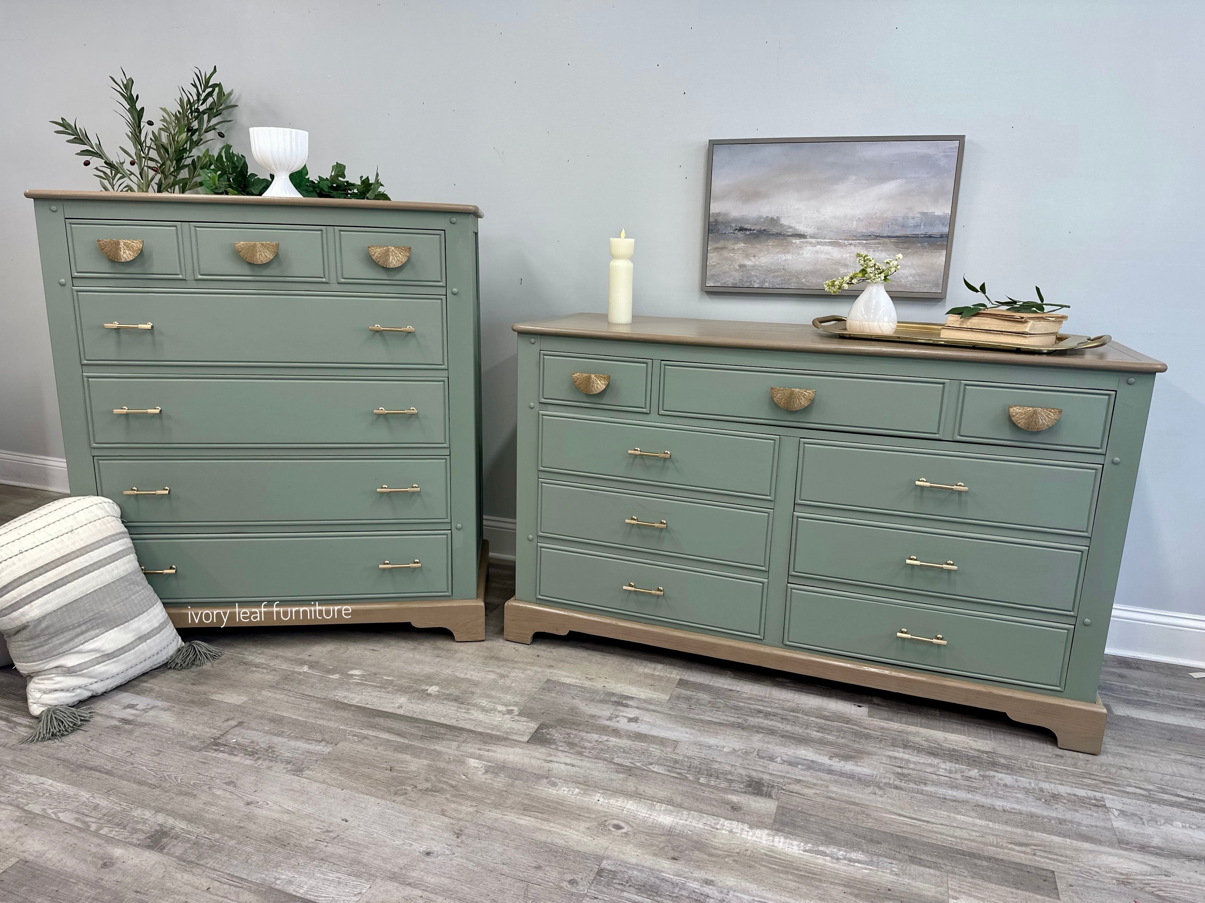 Solid Wood Link Taylor Bedroom Set – Refinished – 8 Drawer Dresser + C – Ivory Leaf Solid Wood Link Taylor Bedroom Set – Refinished – 8 Drawer Dresser + C – Ivory Leaf