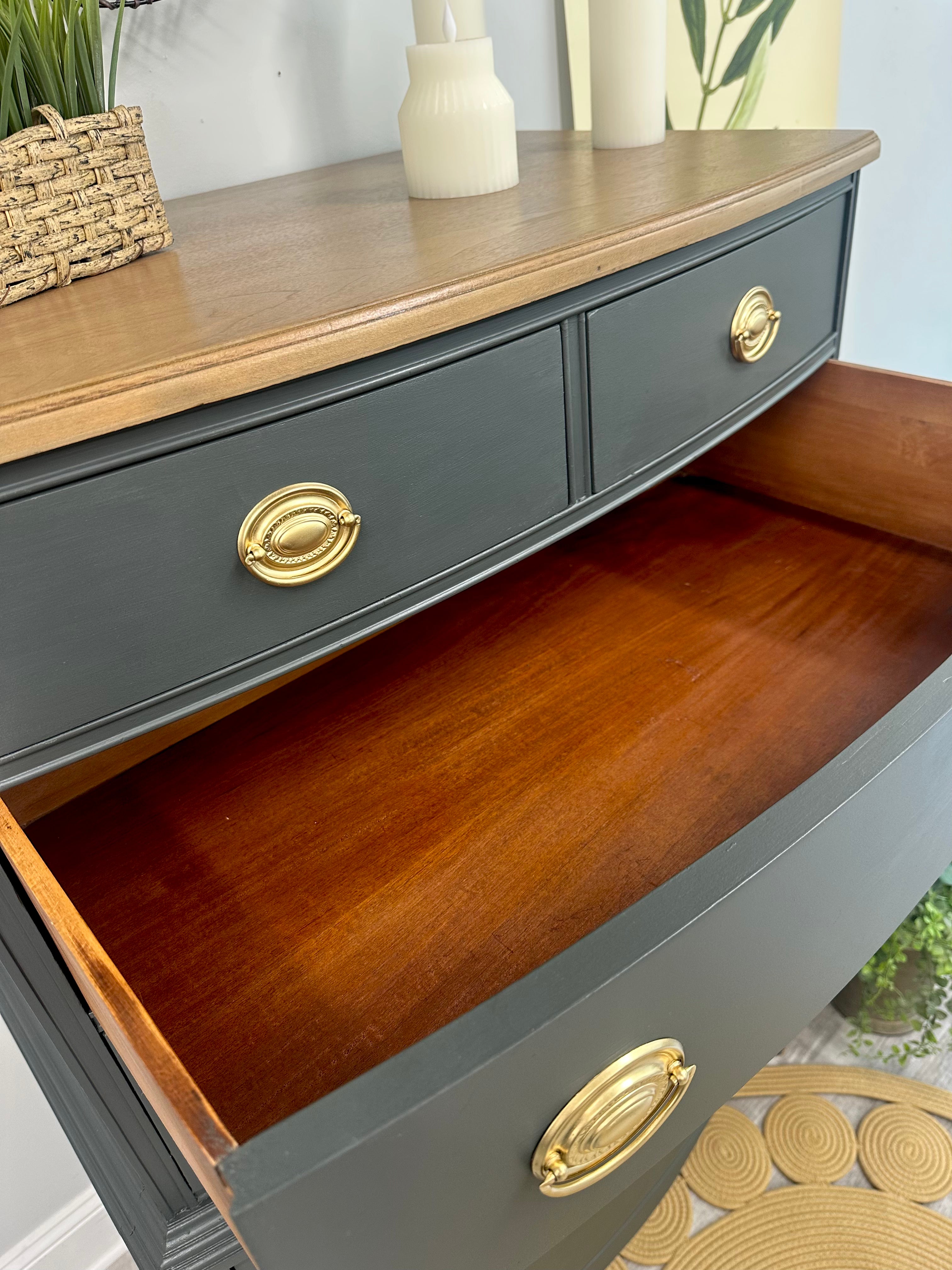 🌿Elegant Bowfront Dresser | Wellington Green + Vintage Charm