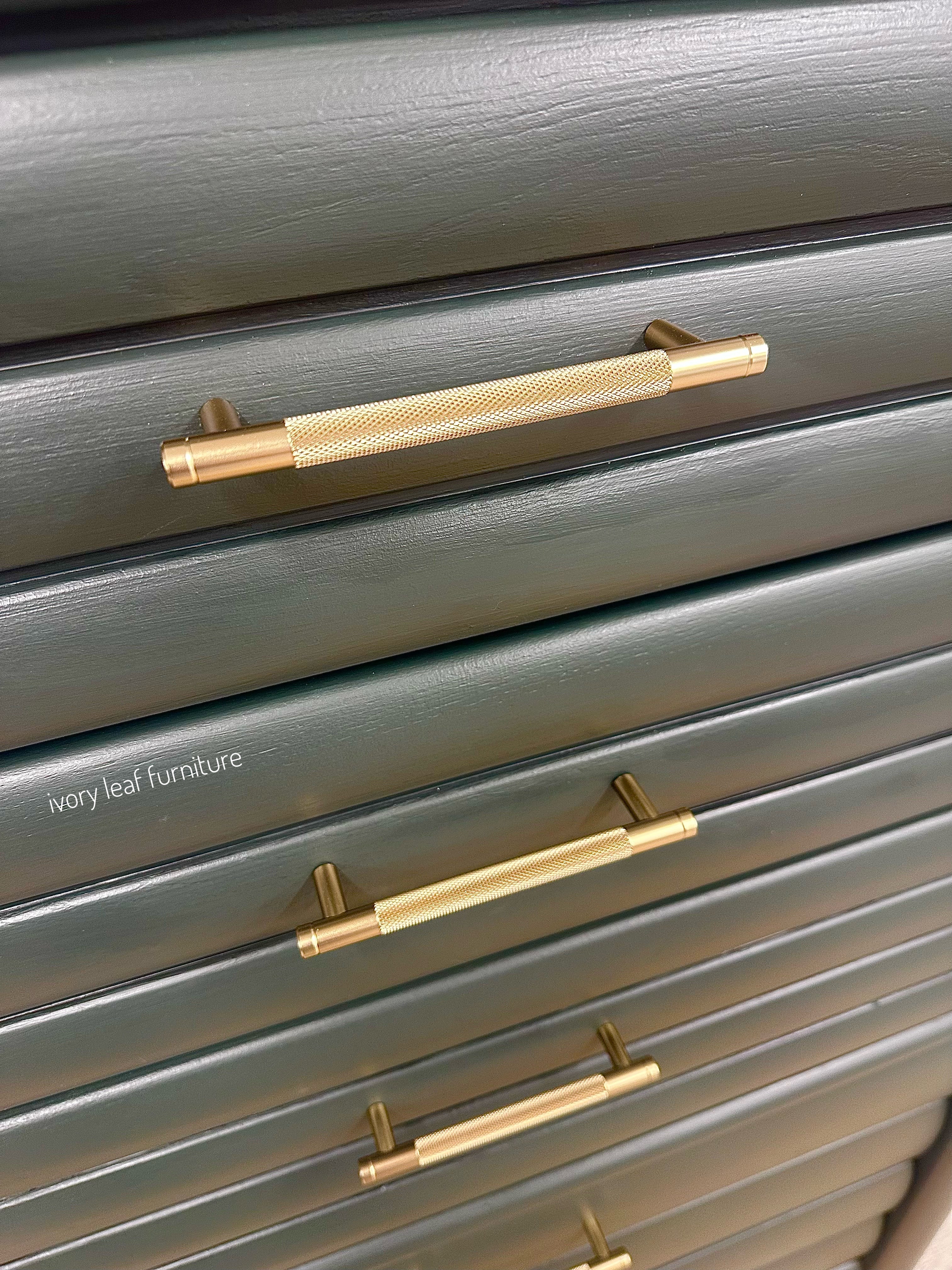 Fluted Five Drawer Chest of Drawers