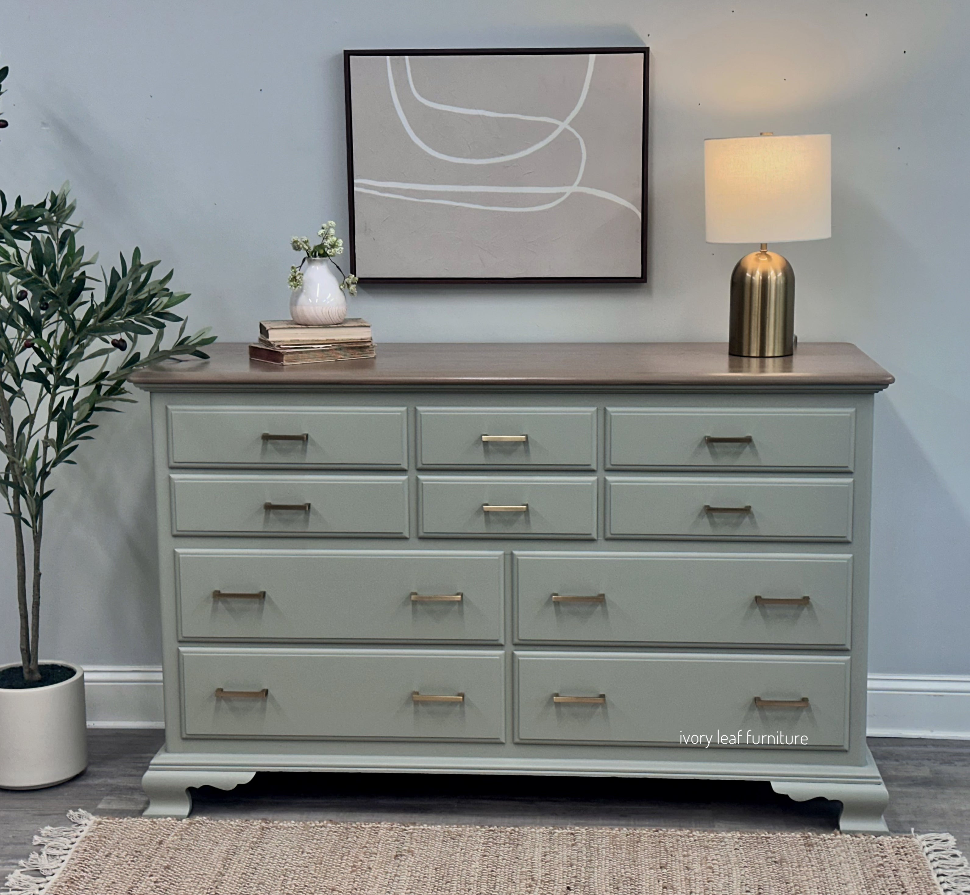 Ethan Allen 10 Drawer Dresser