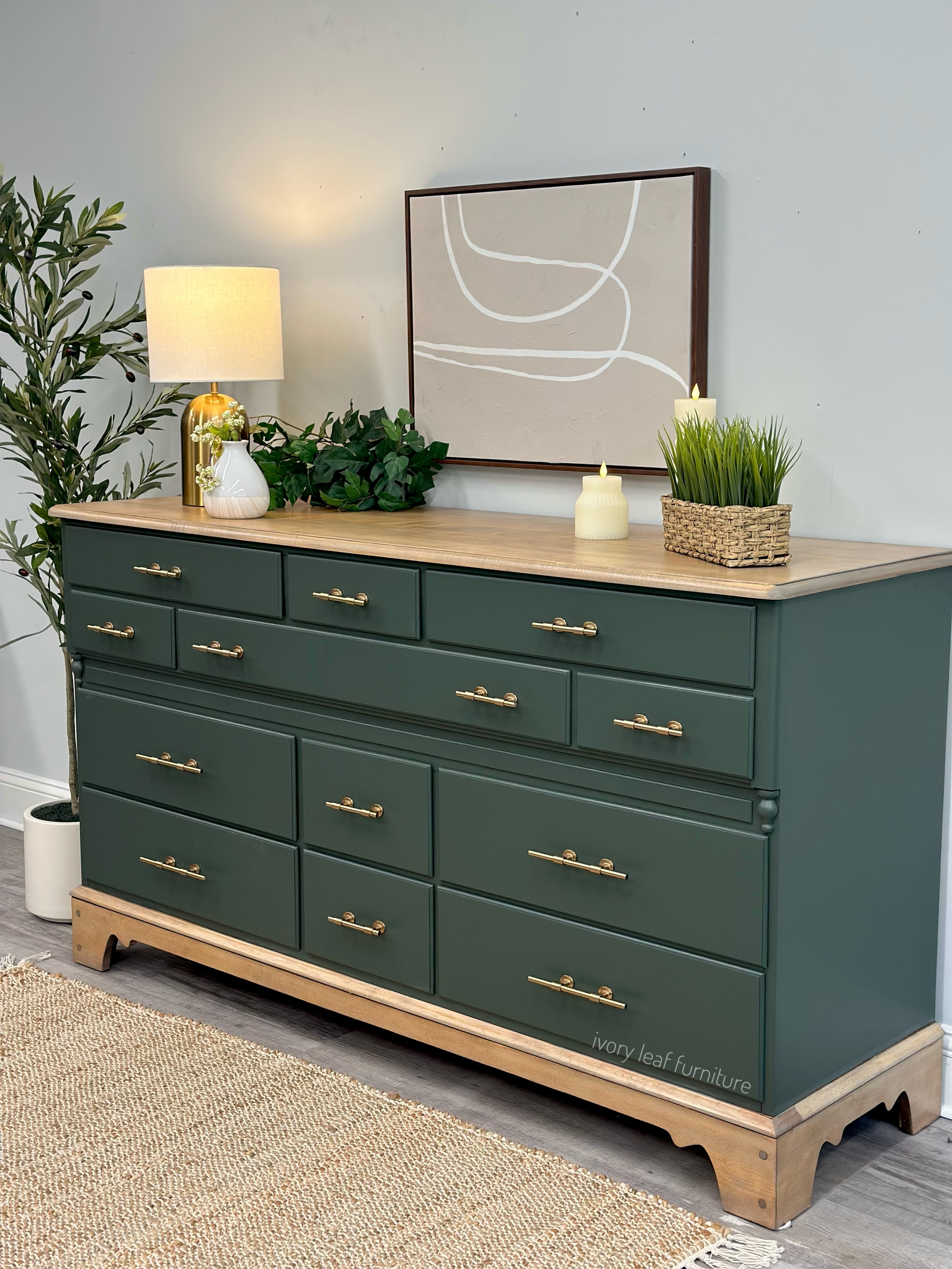 Solid Rock Maple 12-Drawer Dresser