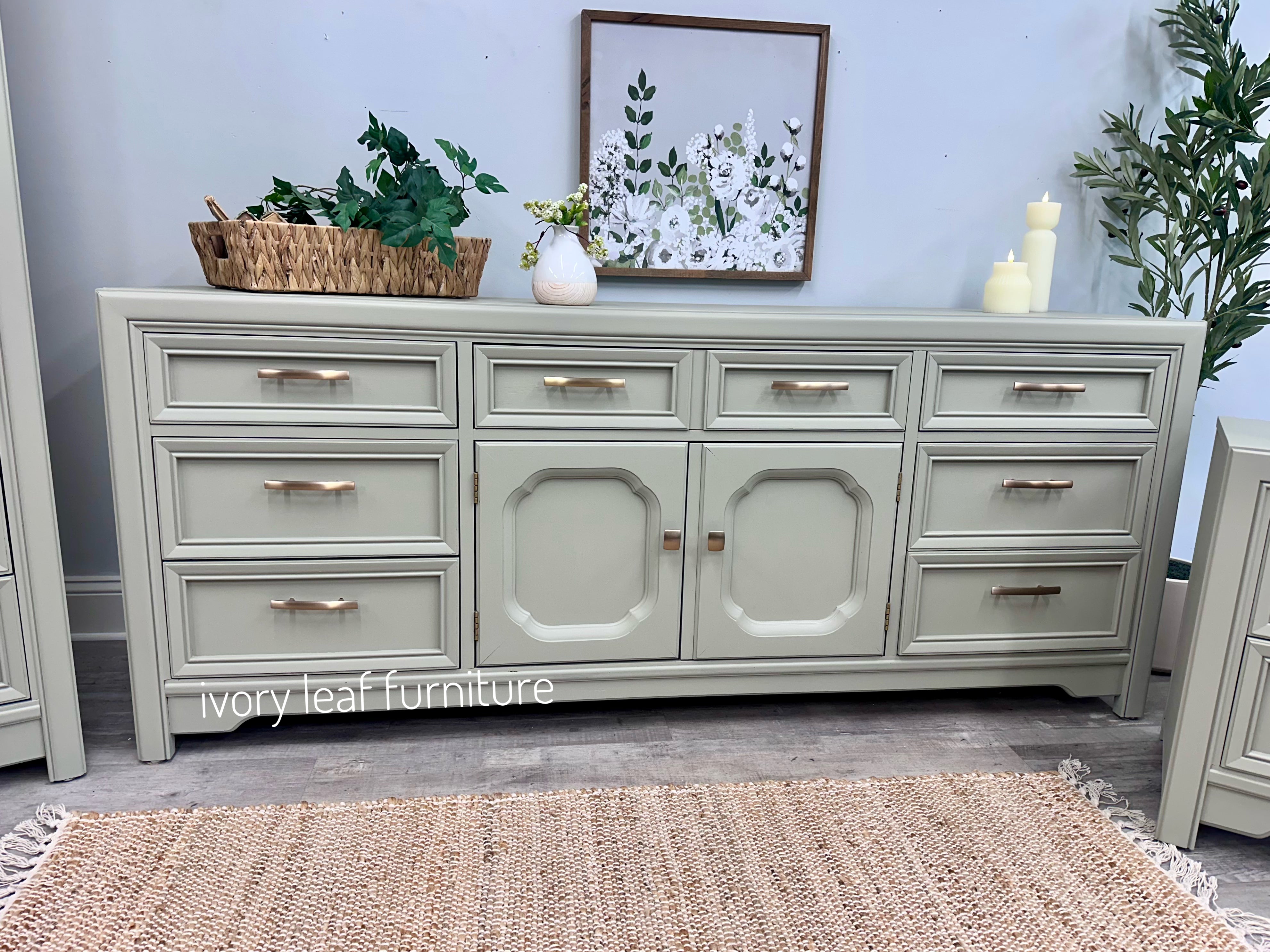 Thomasville 4-Piece Bedroom Set