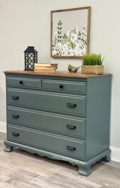 Solid Maple 5 Drawer Dresser