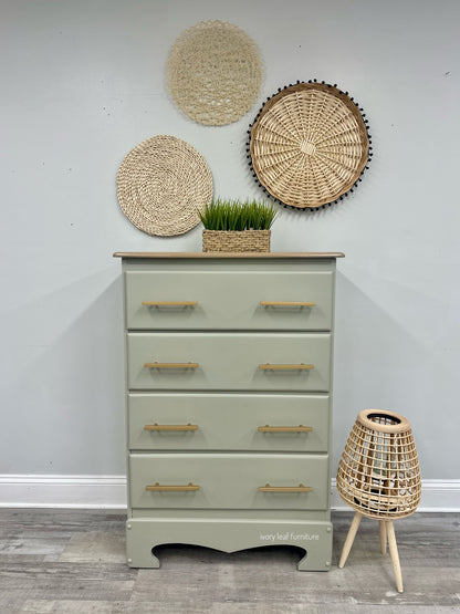 Maple 4 Drawer Dresser