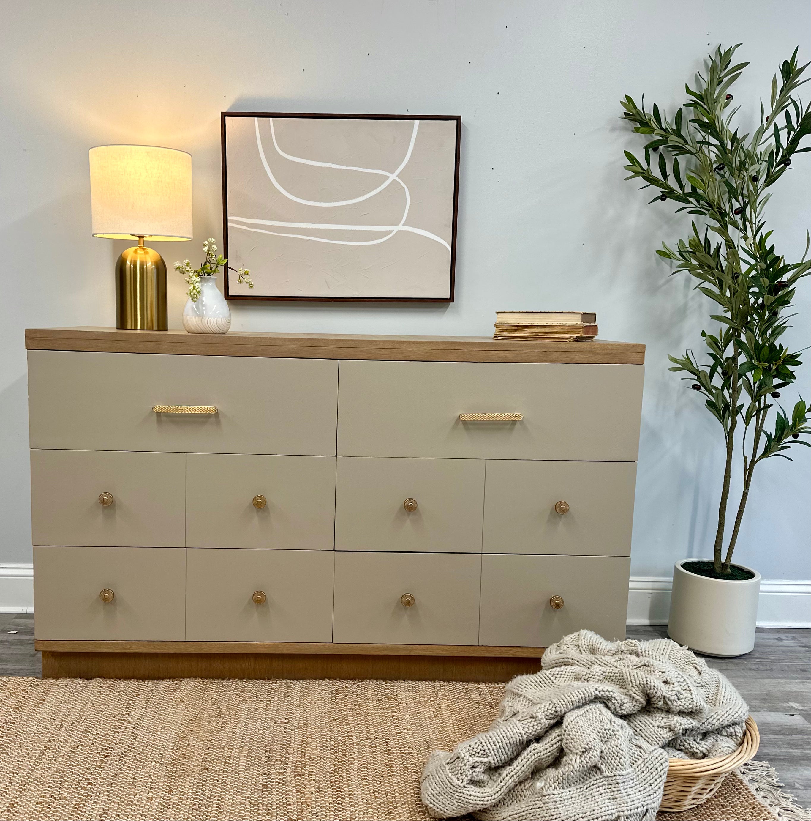 Mid Century Modern 6 Drawer Boutique Finished Dresser