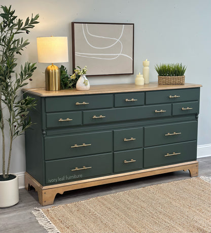 Solid Rock Maple 12-Drawer Dresser