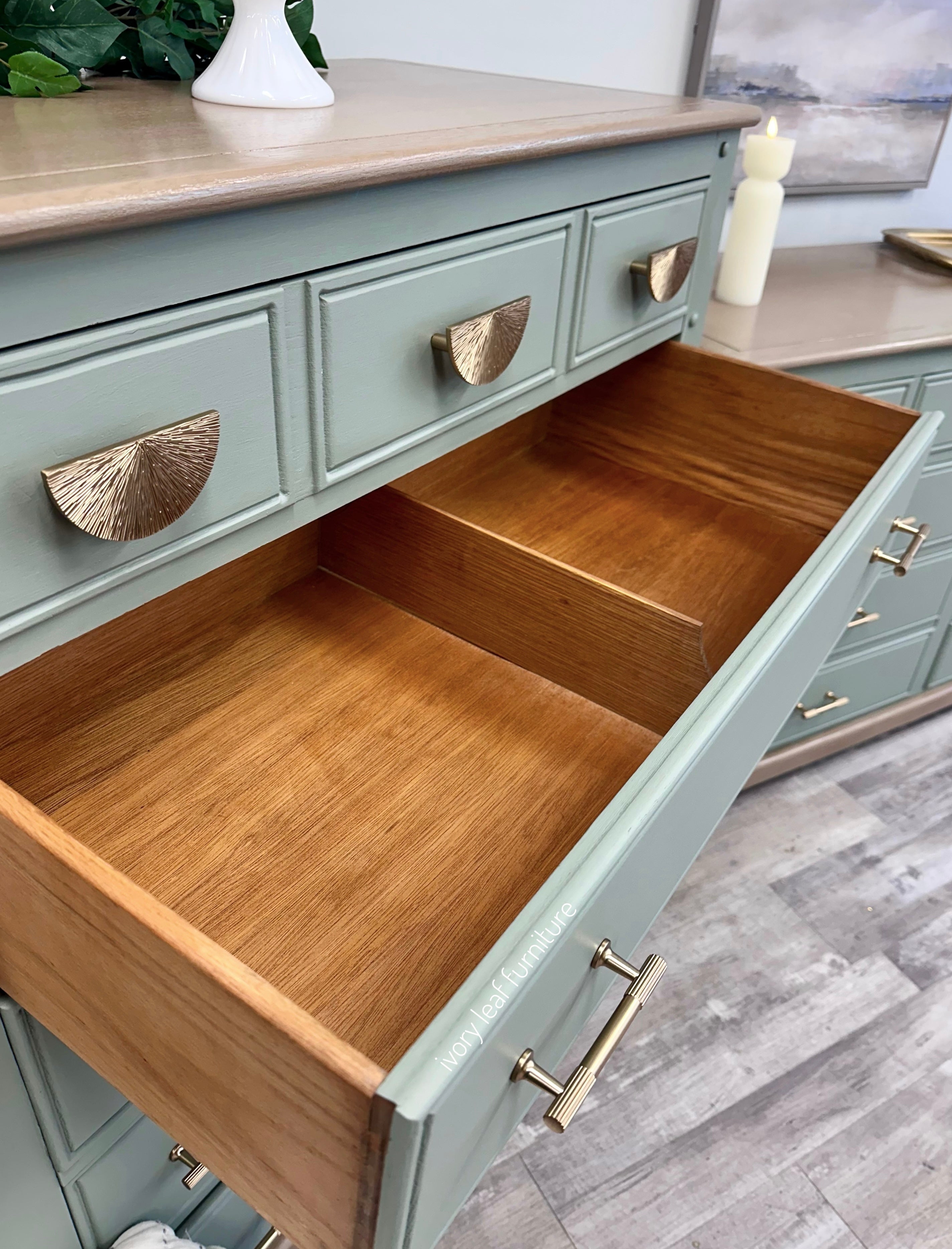 Solid Wood Link Taylor Bedroom Set – Refinished – 8 Drawer Dresser + Chest