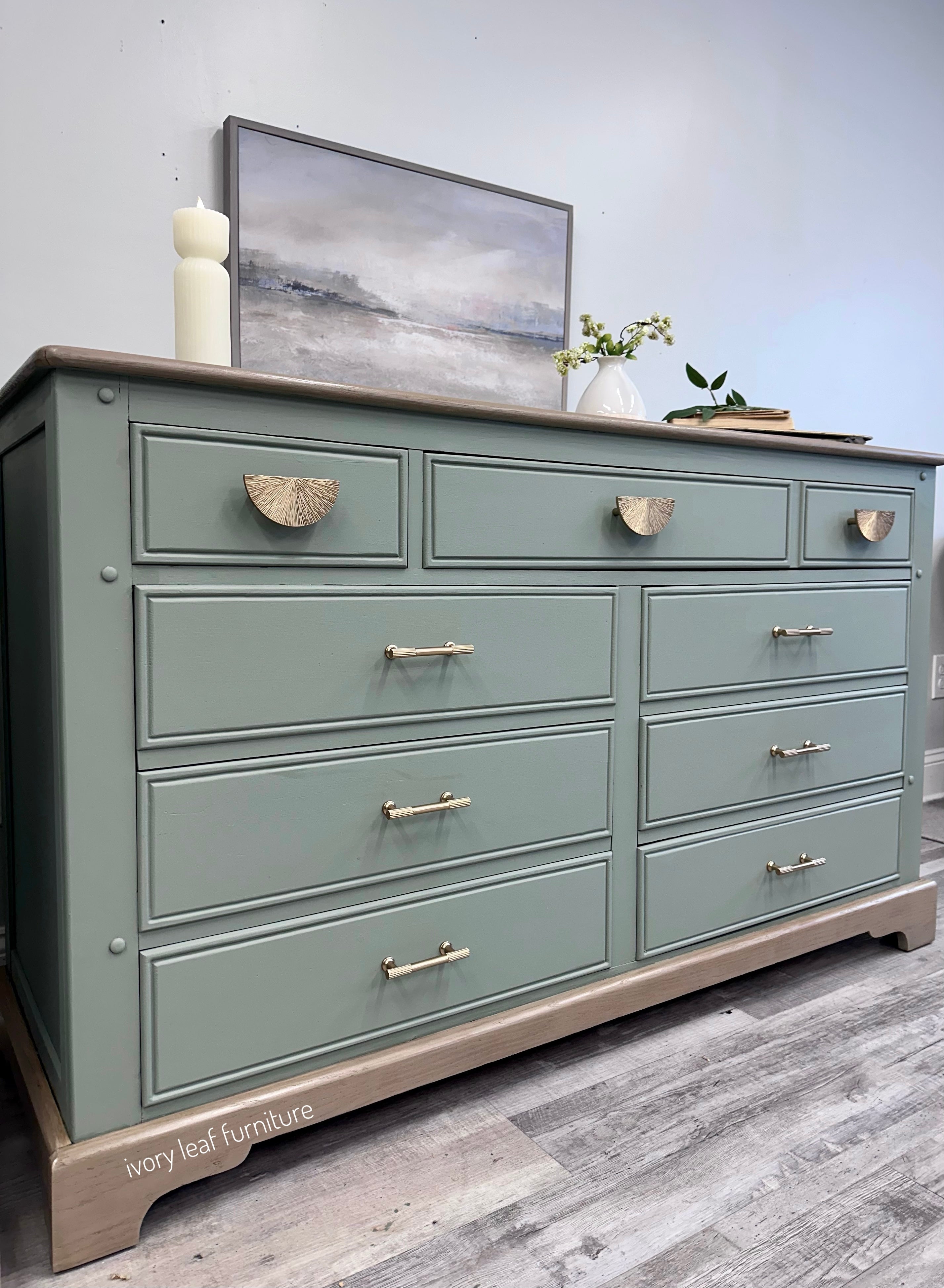 Solid Wood Link Taylor Bedroom Set – Refinished – 8 Drawer Dresser + Chest