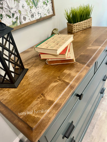 Solid Maple 5 Drawer Dresser