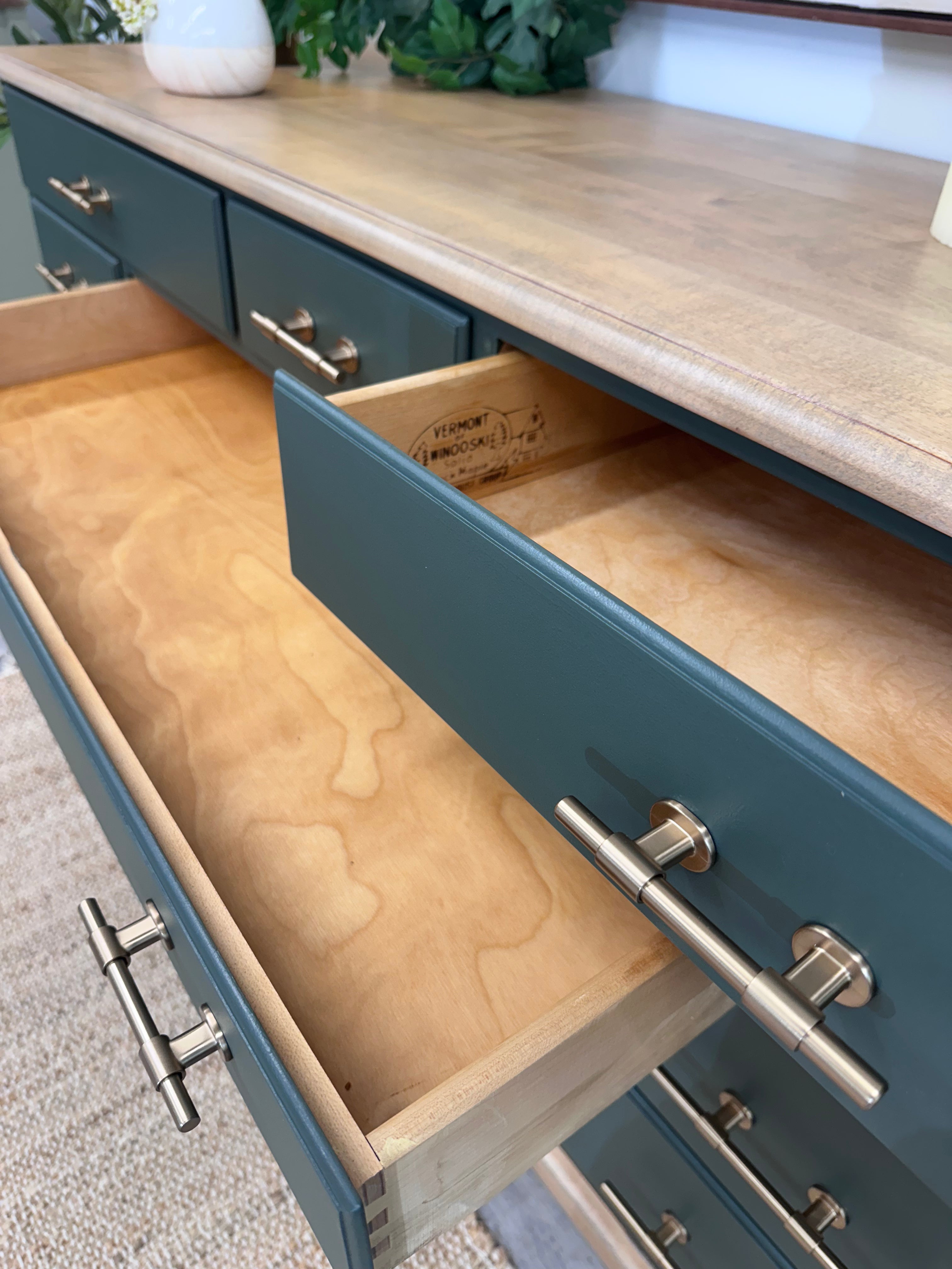 Solid Rock Maple 12-Drawer Dresser
